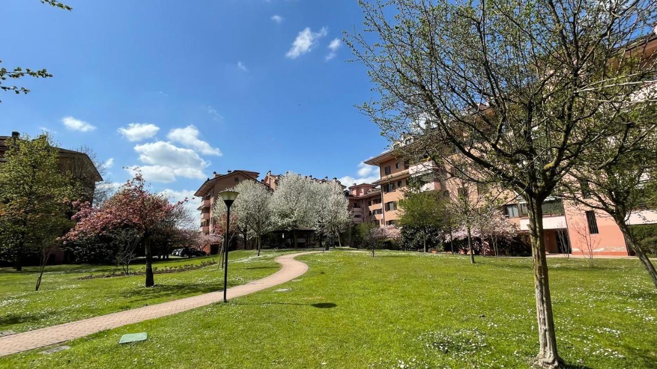 Pacy - Park City Home San Giuliano Milanese Kültér fotó